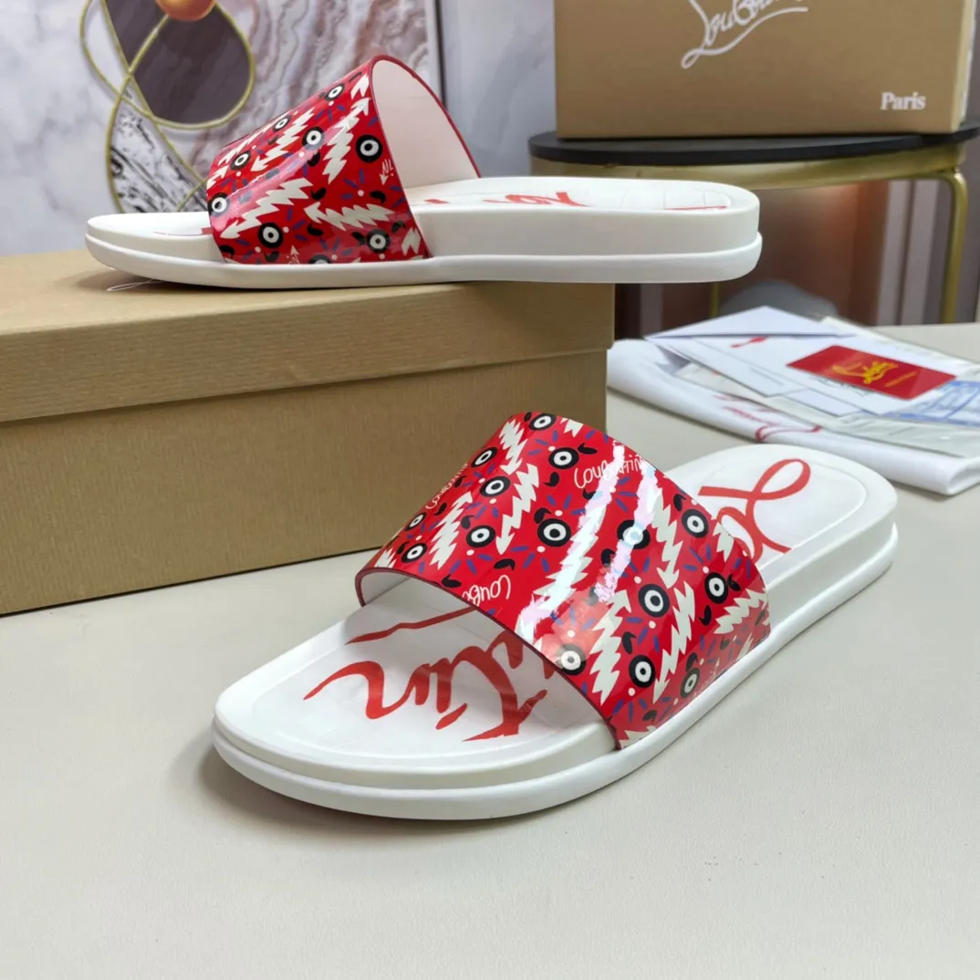 [CL red sole shoes] P: 300💰 size 38-45 Men's classic slippers, made on the official website 1:1, the original factory specializes in original materials ➖ OEM 3D printing pattern production ➖ Ultra-light non-slip outsole. Super fashionable and super comfortable, handsome on the feet, a must-have for men in summer! !